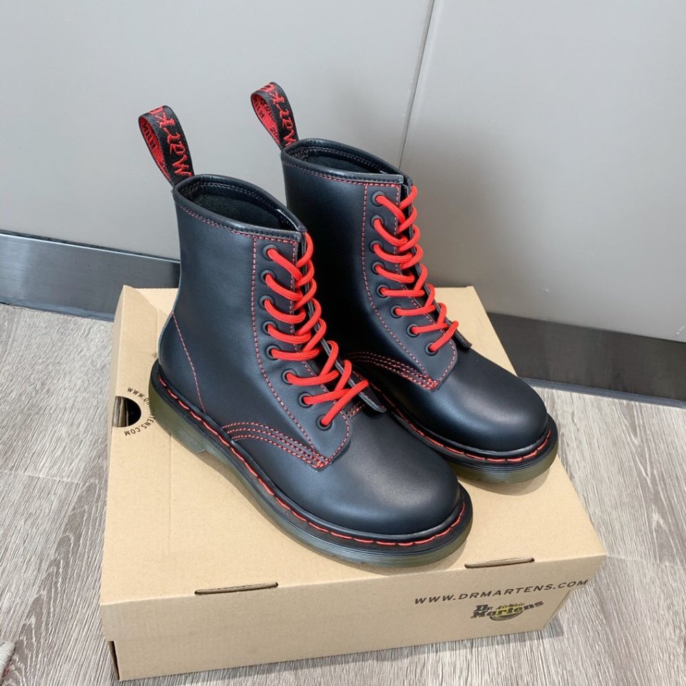 BRAND NEW Dr. Martens boot size 38（us7） - Picture 4 of 7